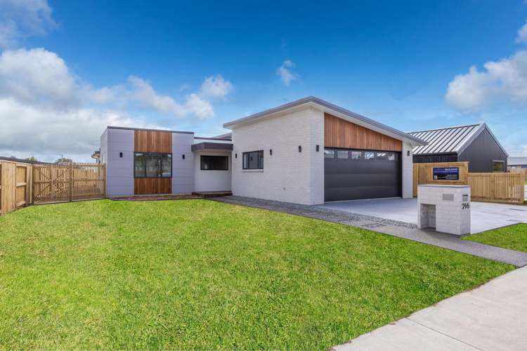 216 Korimako Drive_0