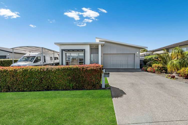 6 Lydiard Place Beachlands_15