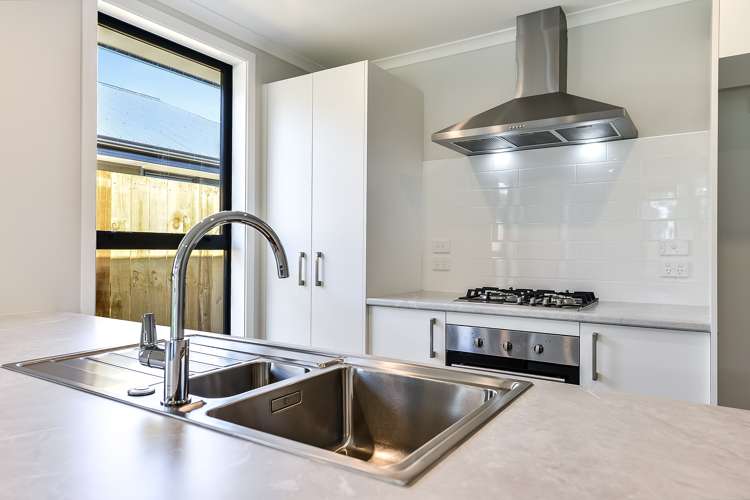 2/17 Mabian Crescent Deanwell_5