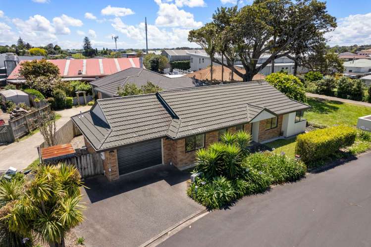10 Magnolia Drive Waiuku_17
