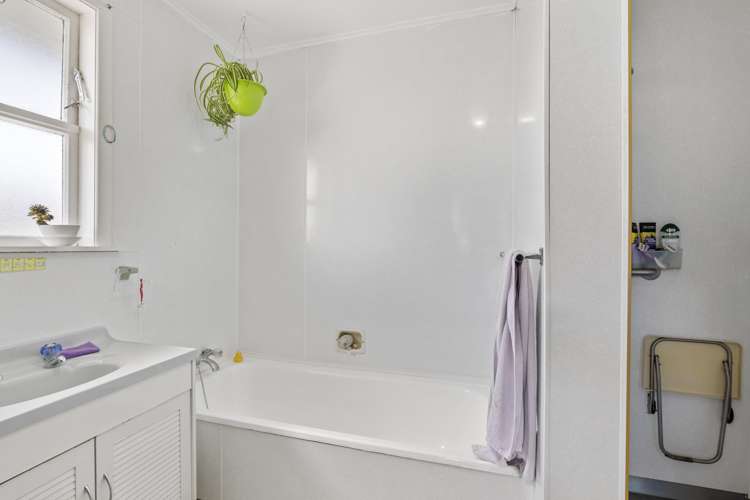 65 Cloten Road Stratford_13