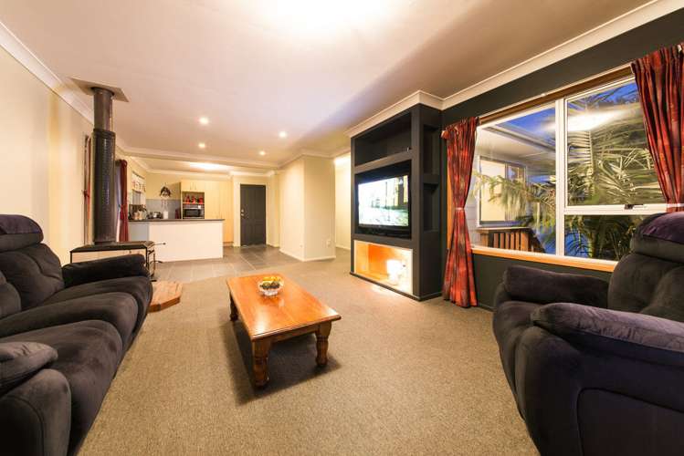 19 Scotstoun Place Glen Eden_9