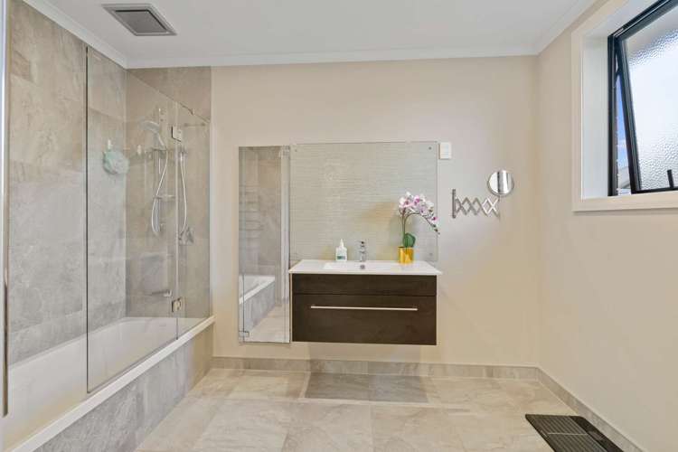 98 Hoffman Court Waikiwi_13