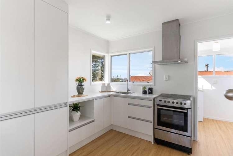 4/178 Chivalry Road Glenfield_6
