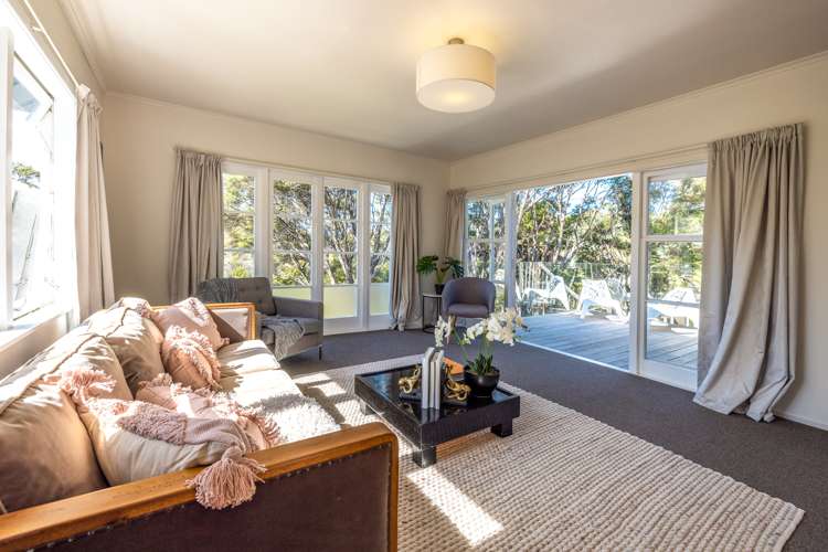 116 Queens Drive Oneroa_7