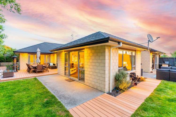 8 Otupoa Way Paraparaumu_0