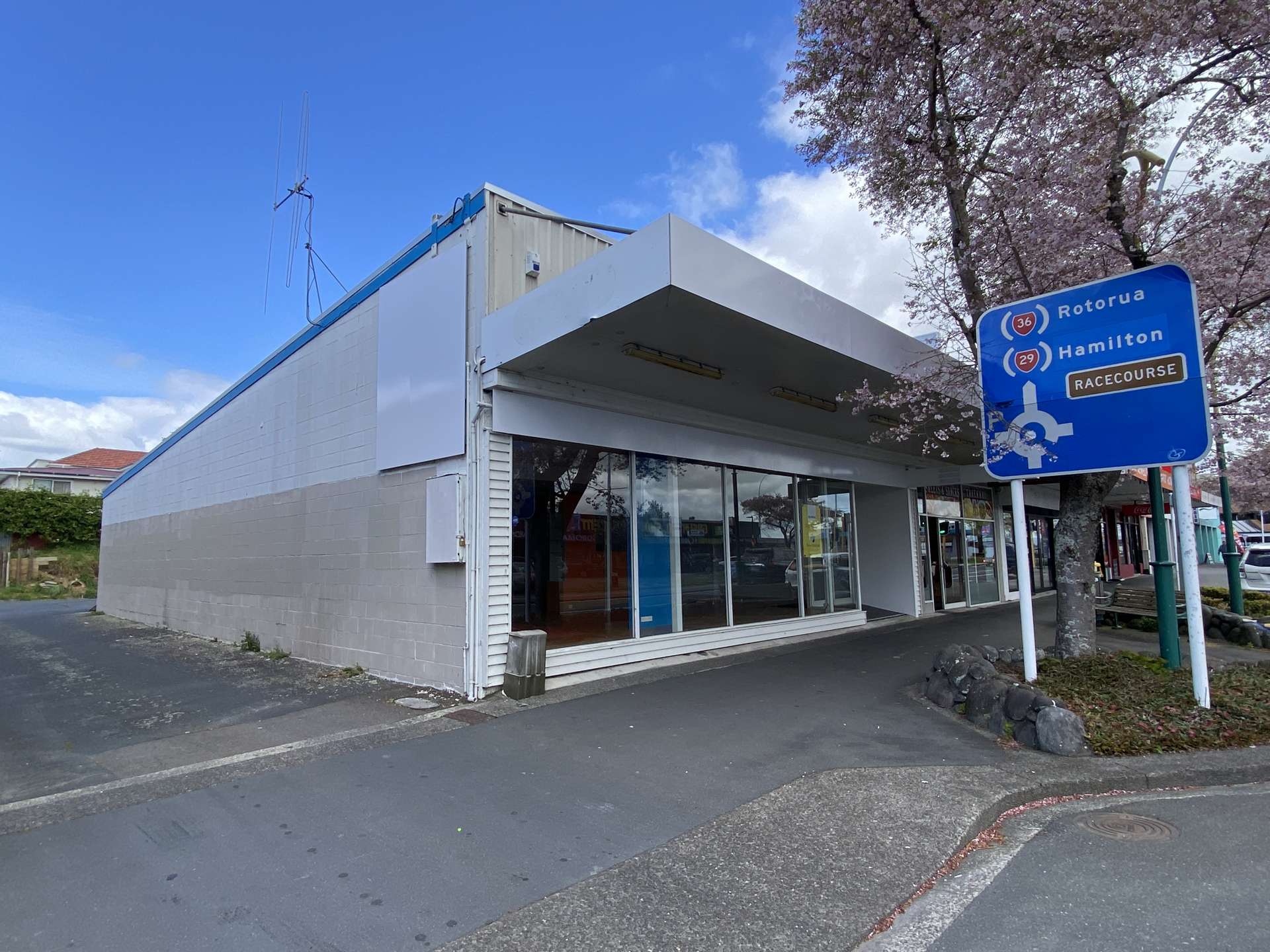 1298 Cameron Road Greerton_0