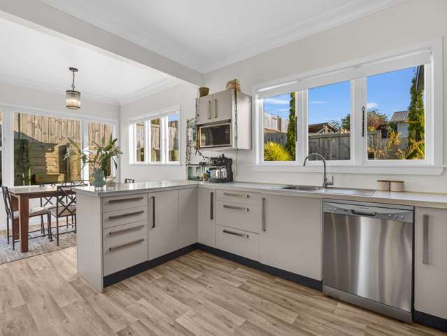 Family friendly home with a view!