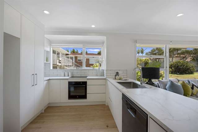 1/240 Hurstmere Road Takapuna_2