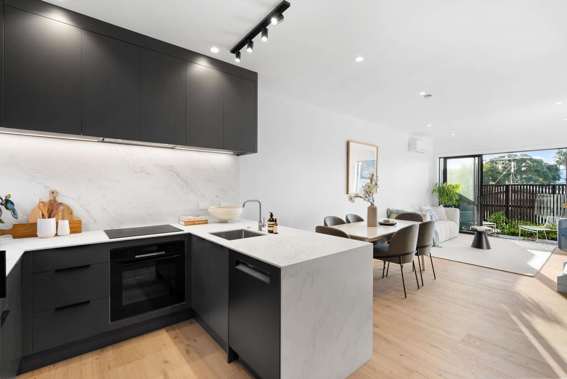 11/11 Western Springs Road Kingsland_0