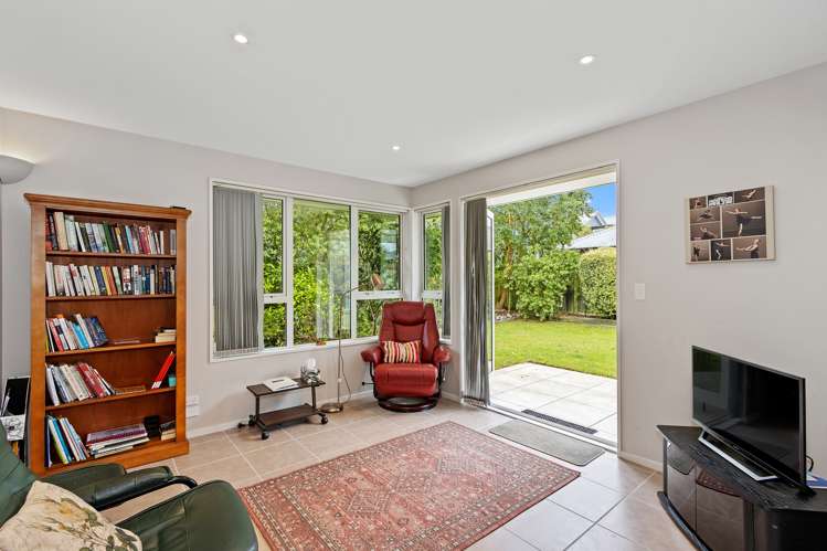 52 Broomfield Terrace Burwood_5