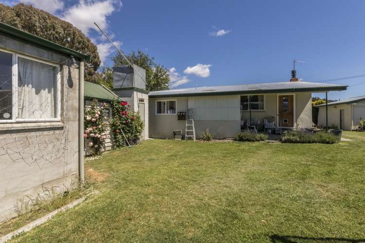 7 Hopkins Street Luggate_12