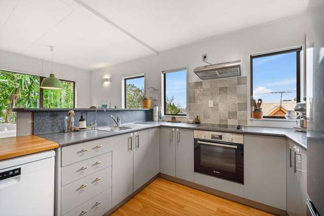 26a Brian Crescent Stanmore Bay_3