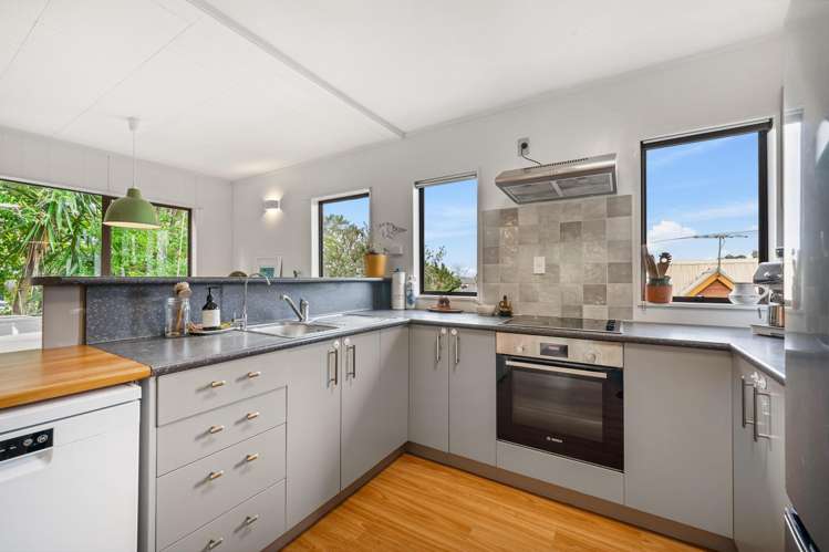 26a Brian Crescent Stanmore Bay_3