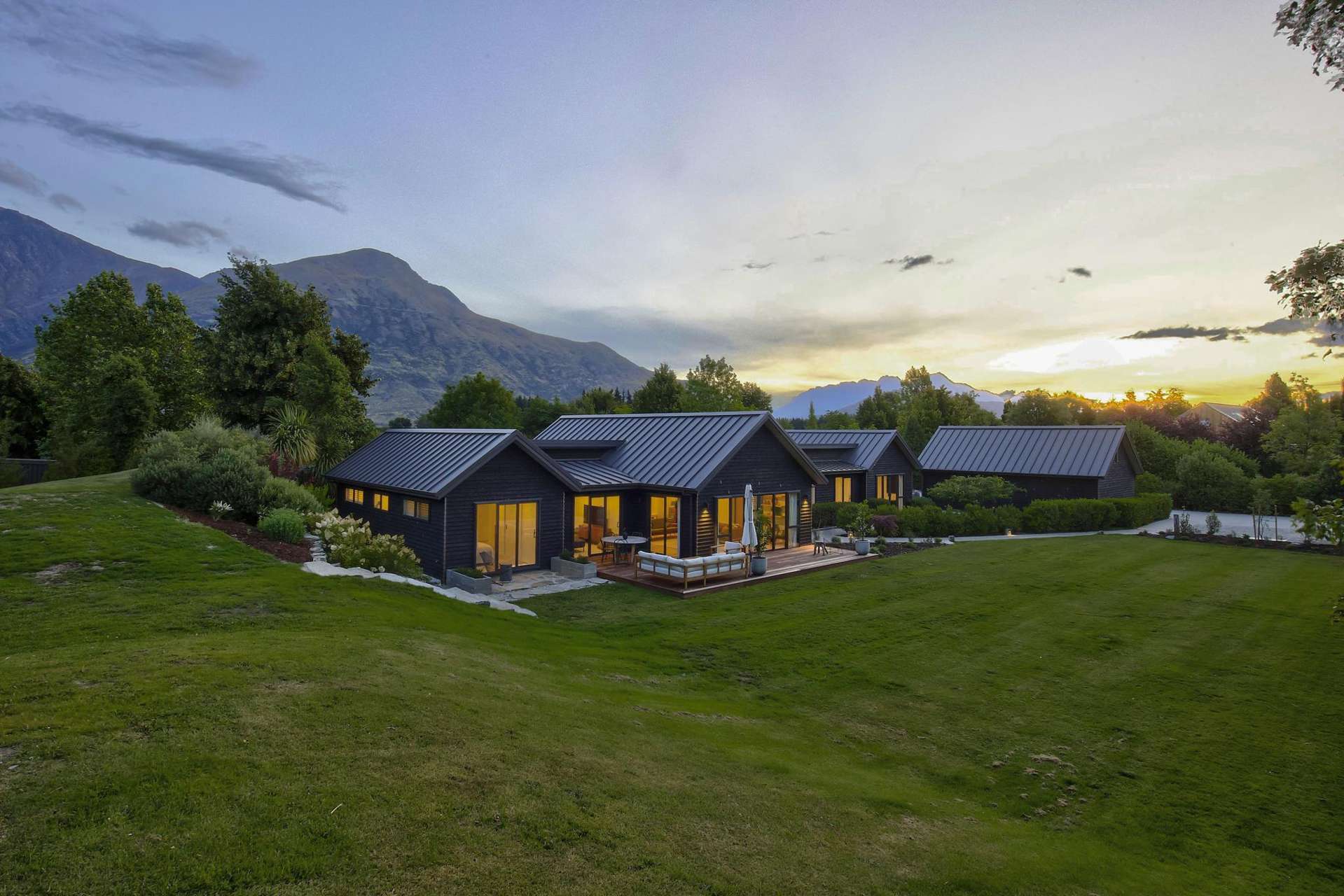 12 Ellen Johnson Terrace Dalefield/Wakatipu Basin_0
