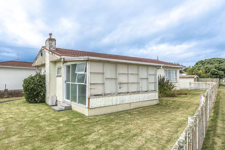 60 Manuka Street Castlecliff_16