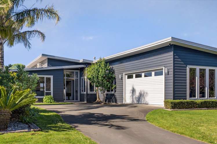 15 Pohutukawa Grove_0