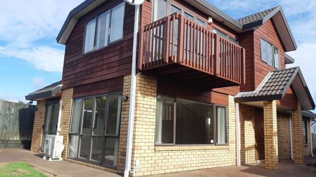 Family Home / Master with Ensuite/ Walk-in WRobe