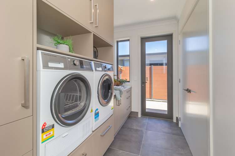 22 Phoenix Palms Grove Levin_19