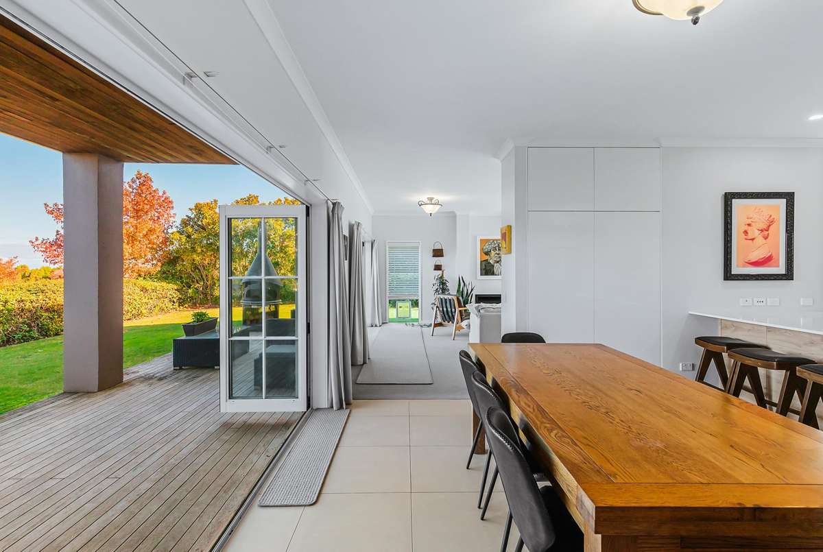 18 Chateau Crescent_1