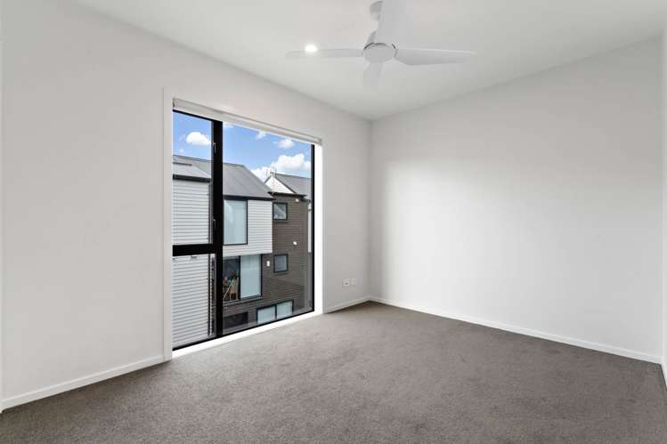 10/1 Fruitvale Road New Lynn_13