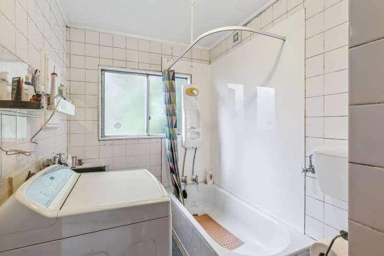 46 Winston Street Crofton Downs_16