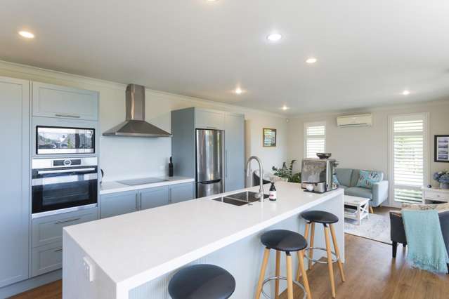 1 Hamilton Drive Wainui_3