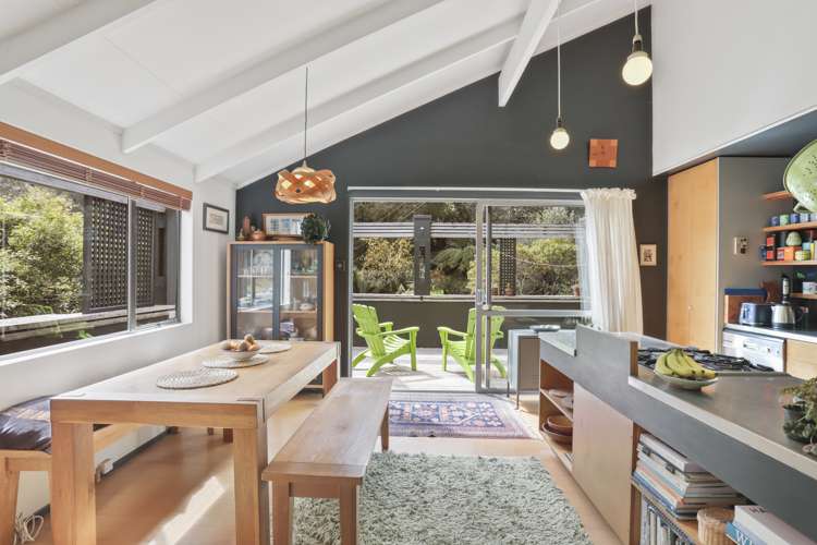 27 Ocean View Road Huia_7