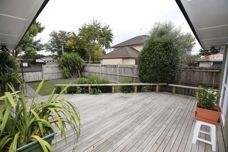 192 Fox Street Hamilton East_17