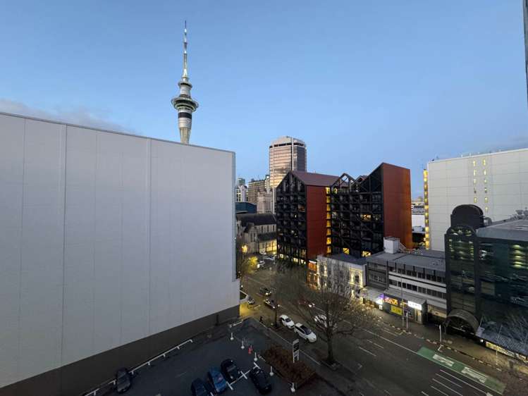 9J/147 Hobson Street City Centre_1