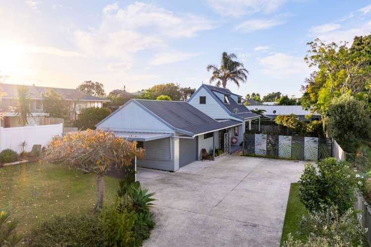 6 Shearwater Street One Tree Point_40