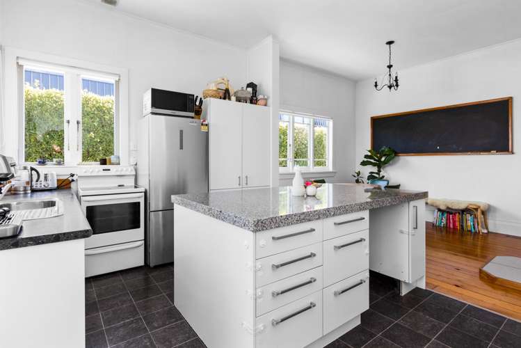 204 Gascoigne Street Raureka_2