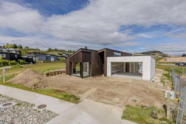 14 Kirimoko Crescent Wanaka_4