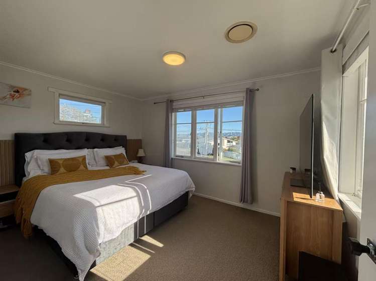 120 Vodanovich Road Te Atatu South_13