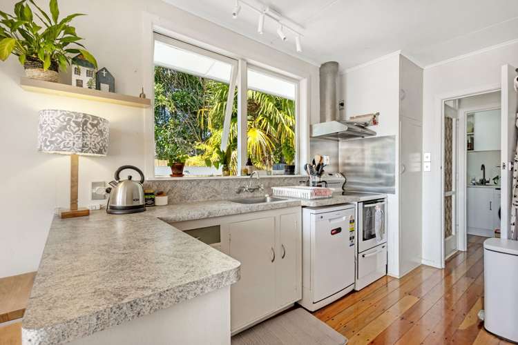 1003 Totara Street_2