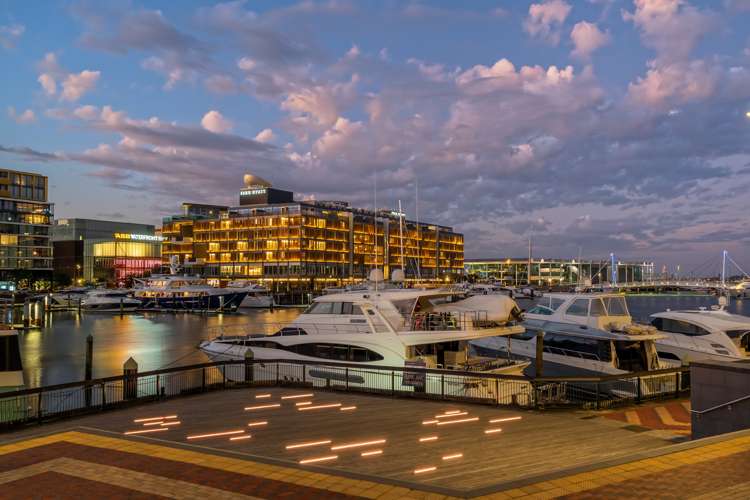 102/121 Customs Street West Auckland Central_14