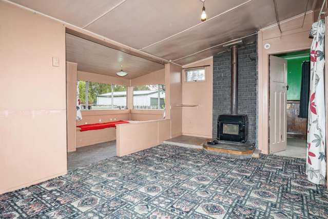 10 Burns St Milton_3