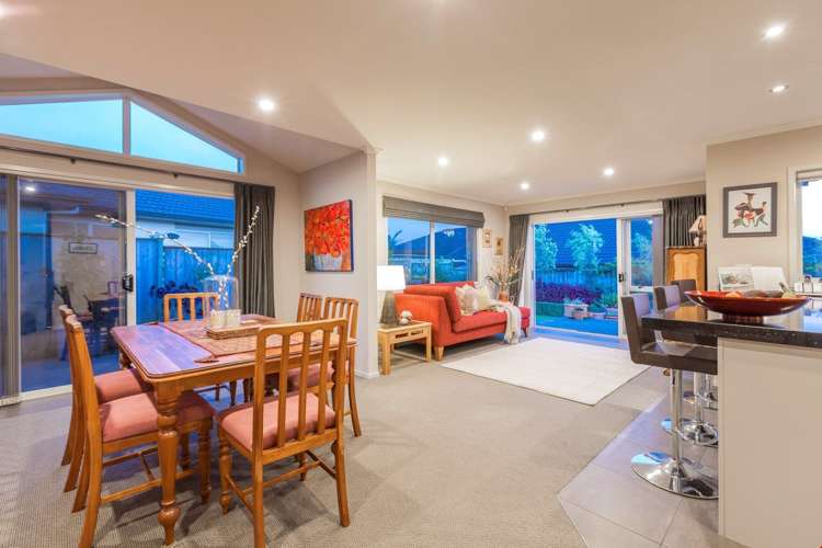 7 Kenley Heights Flat Bush_12