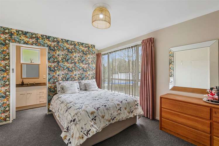 37 Hurunui Street Cracroft_8