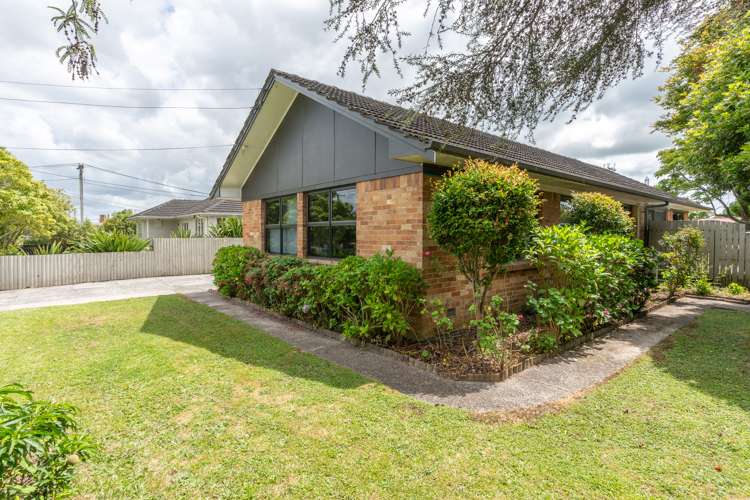 1 Southsea Crescent Silverdale_10