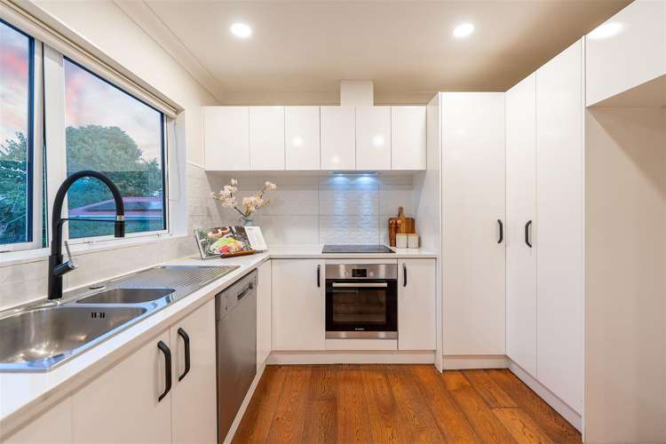 121A Owairaka Avenue Mount Albert_15