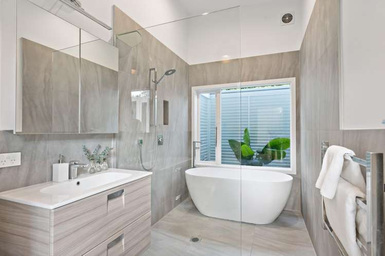 1/63b Clonbern Road Remuera_17