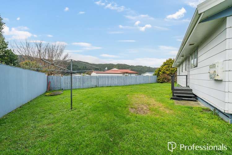 14 Honey Street Wainuiomata_15