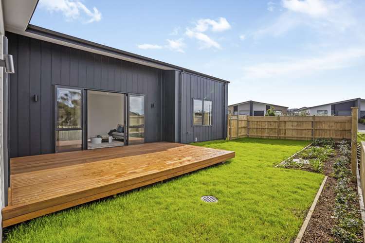 17 Cadwil Drive Beachlands_11