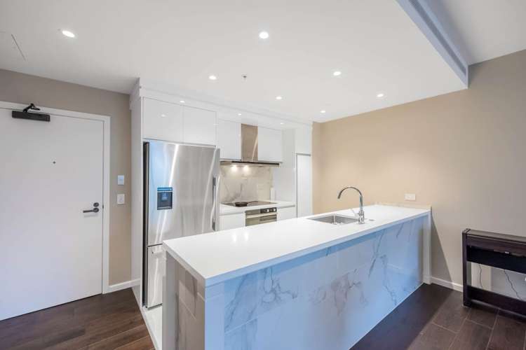 406/47 Beach Road City Centre_20