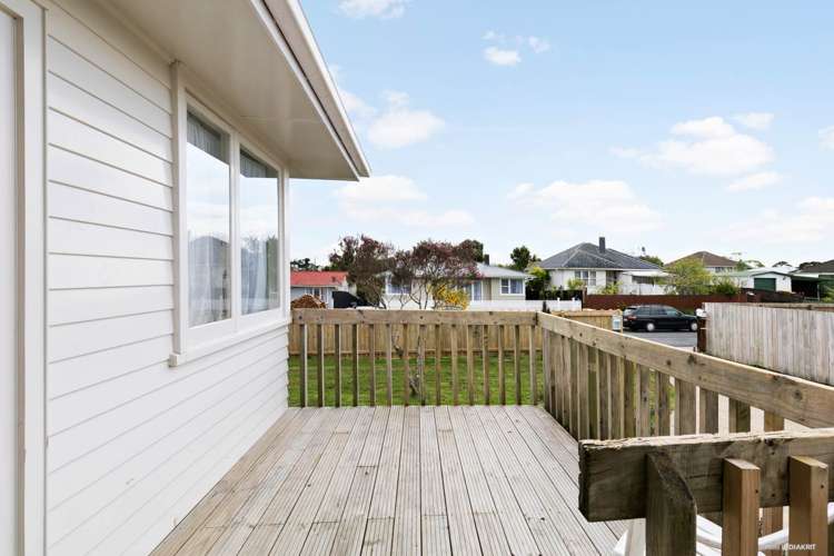 6 Maybelle Place Kelston_5