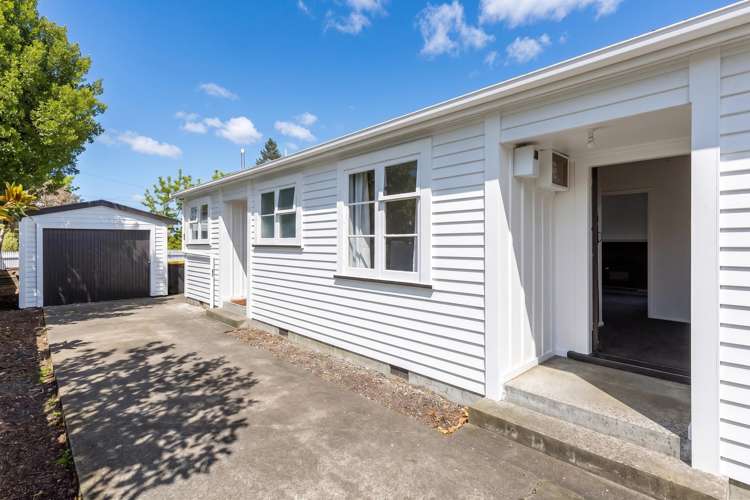 97 Broadway Carterton_11