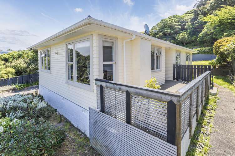 12 Raroa Place Pukerua Bay_17