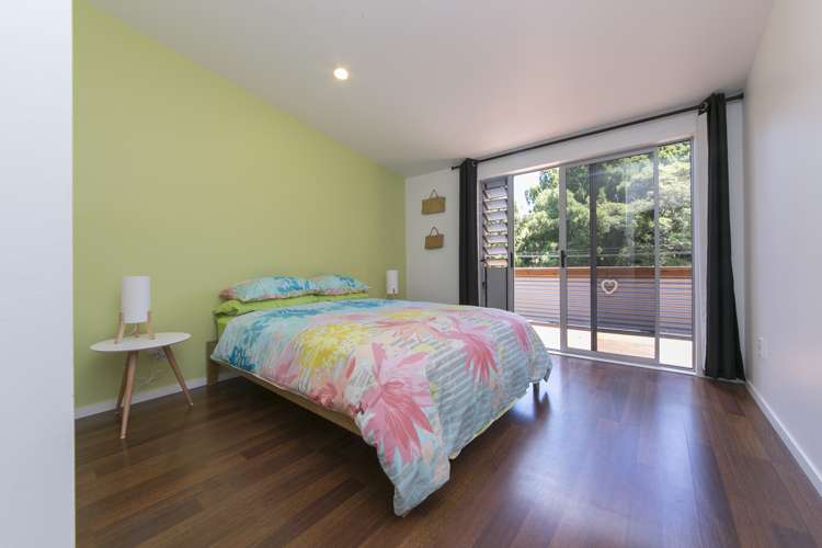 56 Hollywood Avenue Titirangi_10