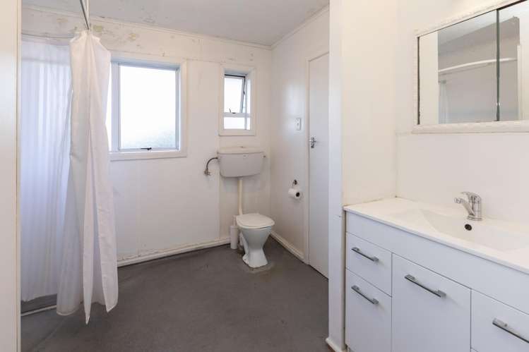 25 and 25A Lenton Street_5